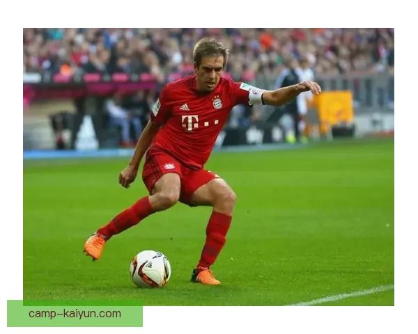 恩里克战术弱点分析:球队表现稳健但在防守端有待提升 恩里克战术弱点分析:球队表现稳健但在防守端有待提升